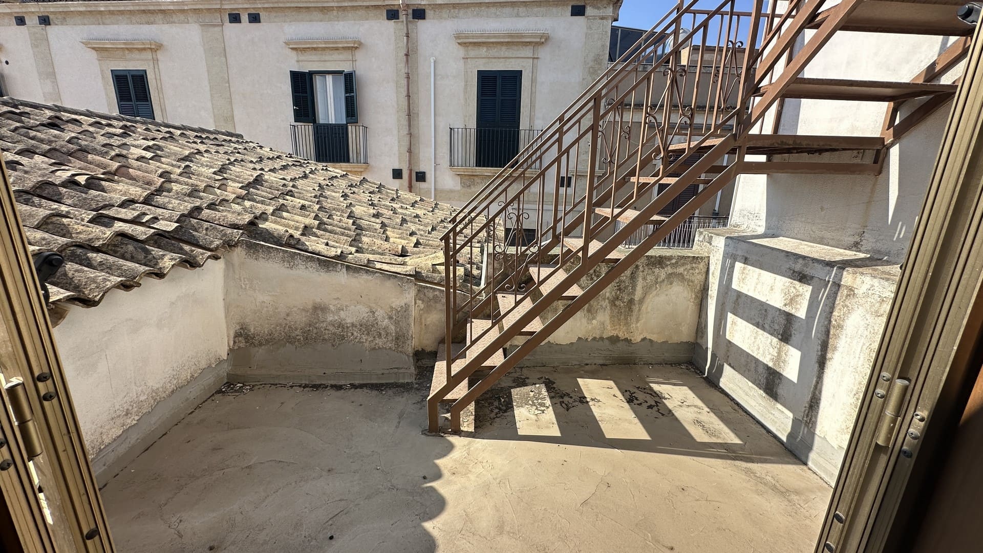 detached house with terrace for sale in avola syracuse sicily