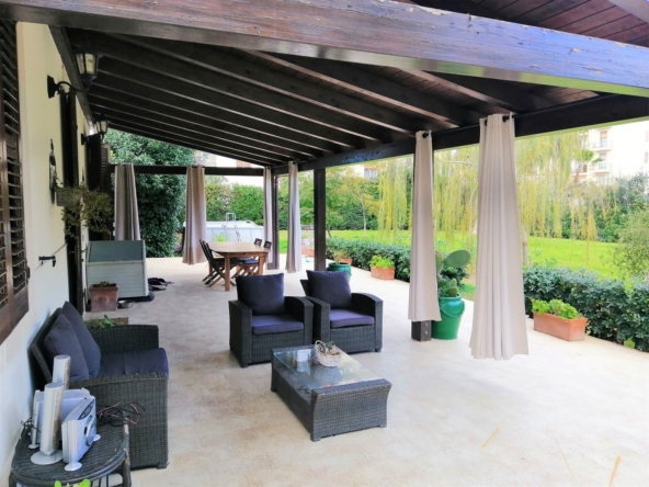 detached villa for sale in syracuse sicily