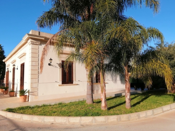 detached villa for sale in syracuse sicily