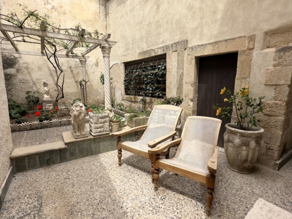 historic building for sale in ortigia syracuse Sicily
