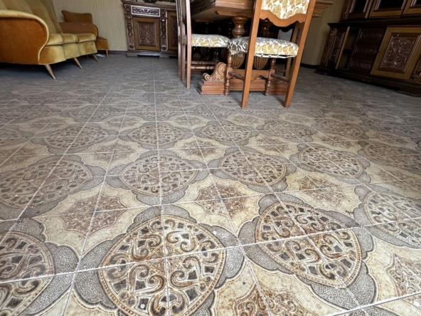 big villa for sale to renovate with garden 4km from the sea near Brucoli Augusta Sicily