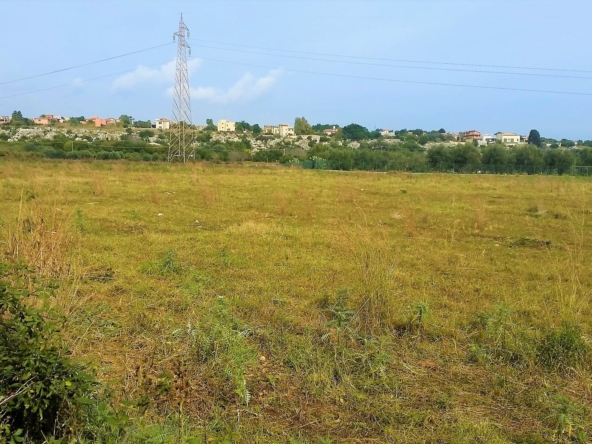 farmland forsale in syracuse sicily.