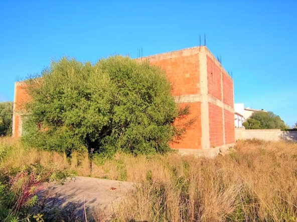 panoramic villa with garden forsale in syracuse sicily