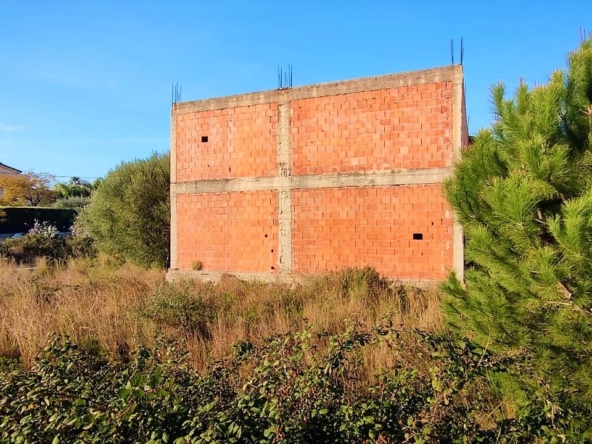 panoramic villa with garden forsale in syracuse sicily