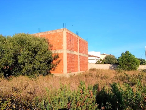 panoramic villa with garden forsale in syracuse sicily