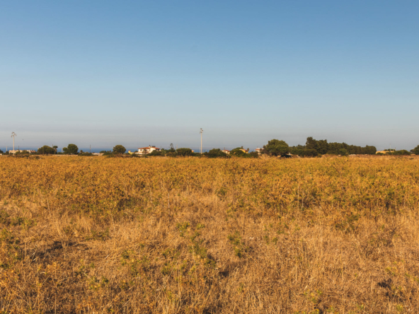 seaview farmhouse with land forsale in plemmirio syracuse sicily
