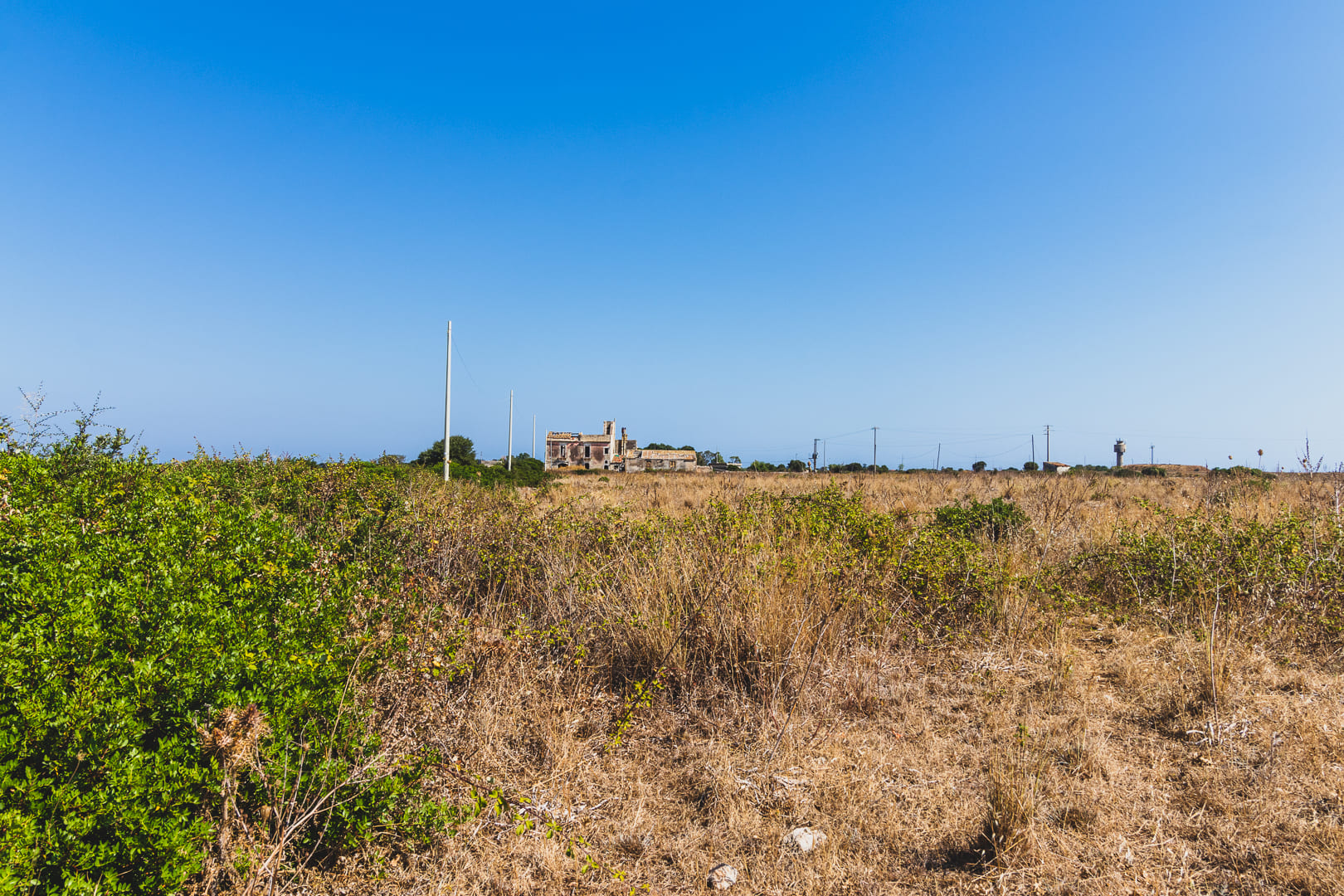 seaview farmhouse with land forsale in plemmirio syracuse sicily
