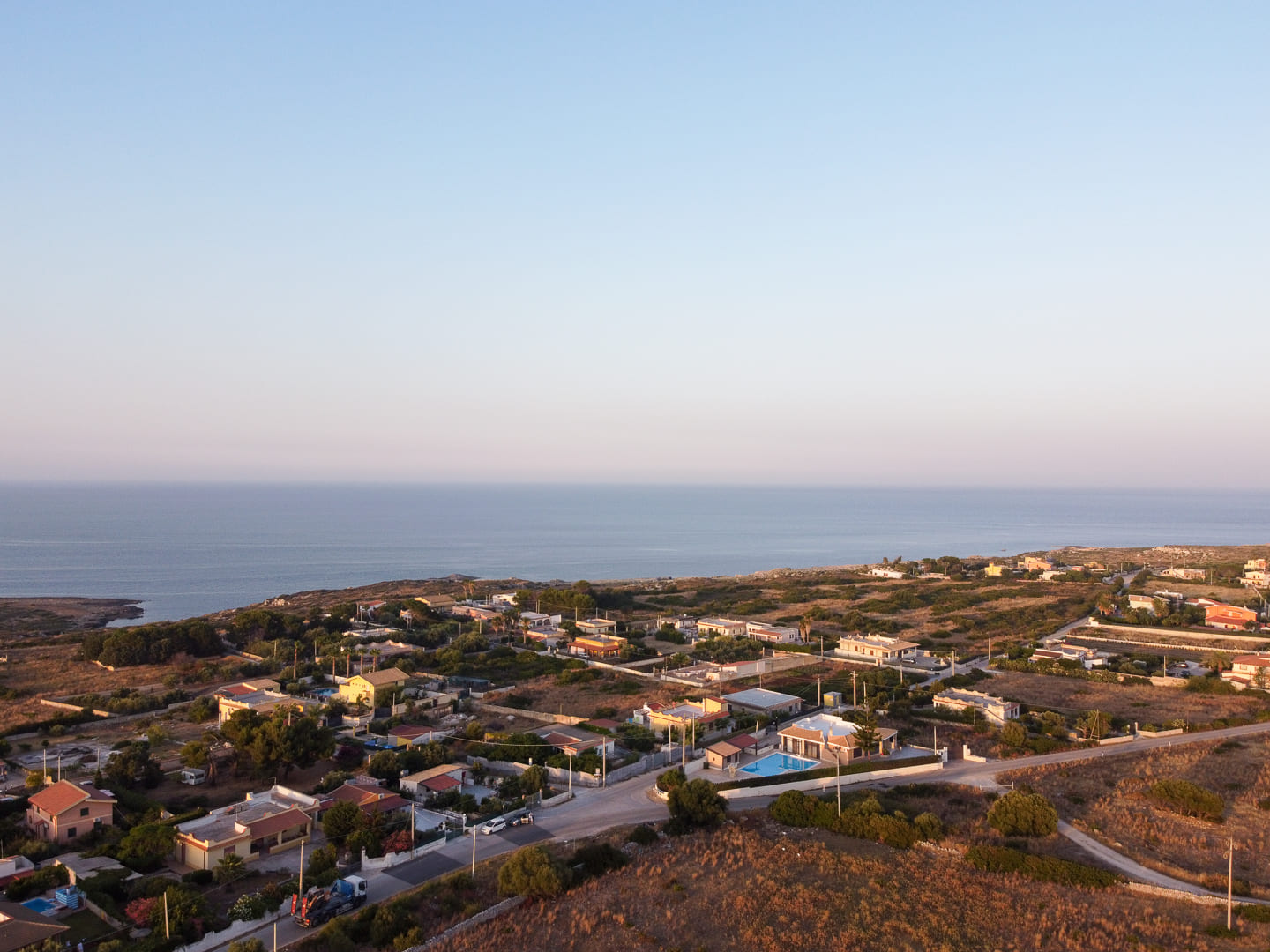 seaview farmhouse with land forsale in plemmirio syracuse sicily