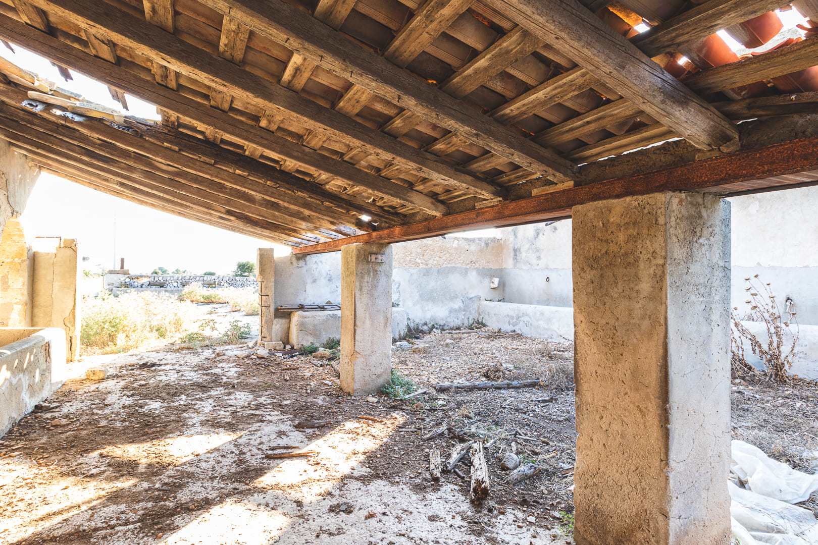seaview farmhouse with land forsale in plemmirio syracuse sicily