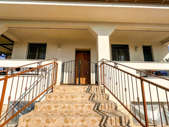 villa for sale 1km from the sea fanusa syracuse sicily