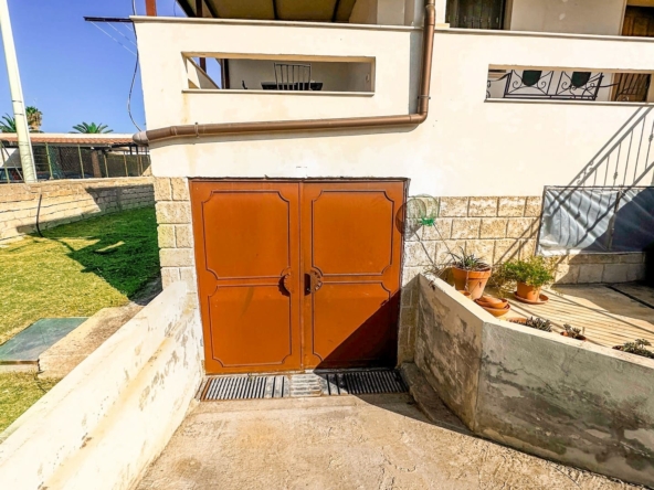 villa for sale 1km from the sea fanusa syracuse sicily