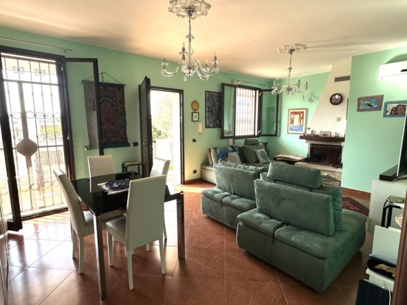 villa for sale 1km from the sea fanusa syracuse sicily