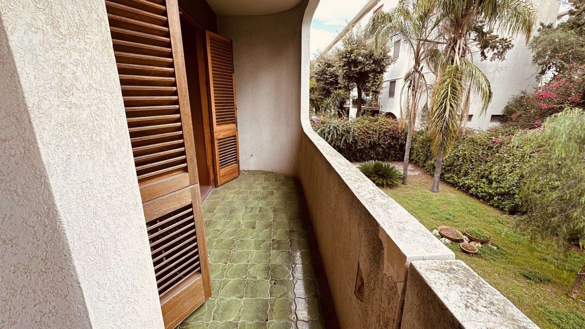 apartment with private garden for sale in syracuse sicily