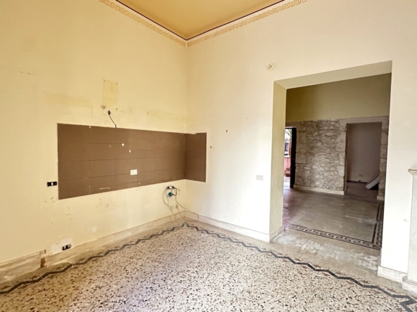 detached divisible apartment for sale in borgata syracuse sicily.