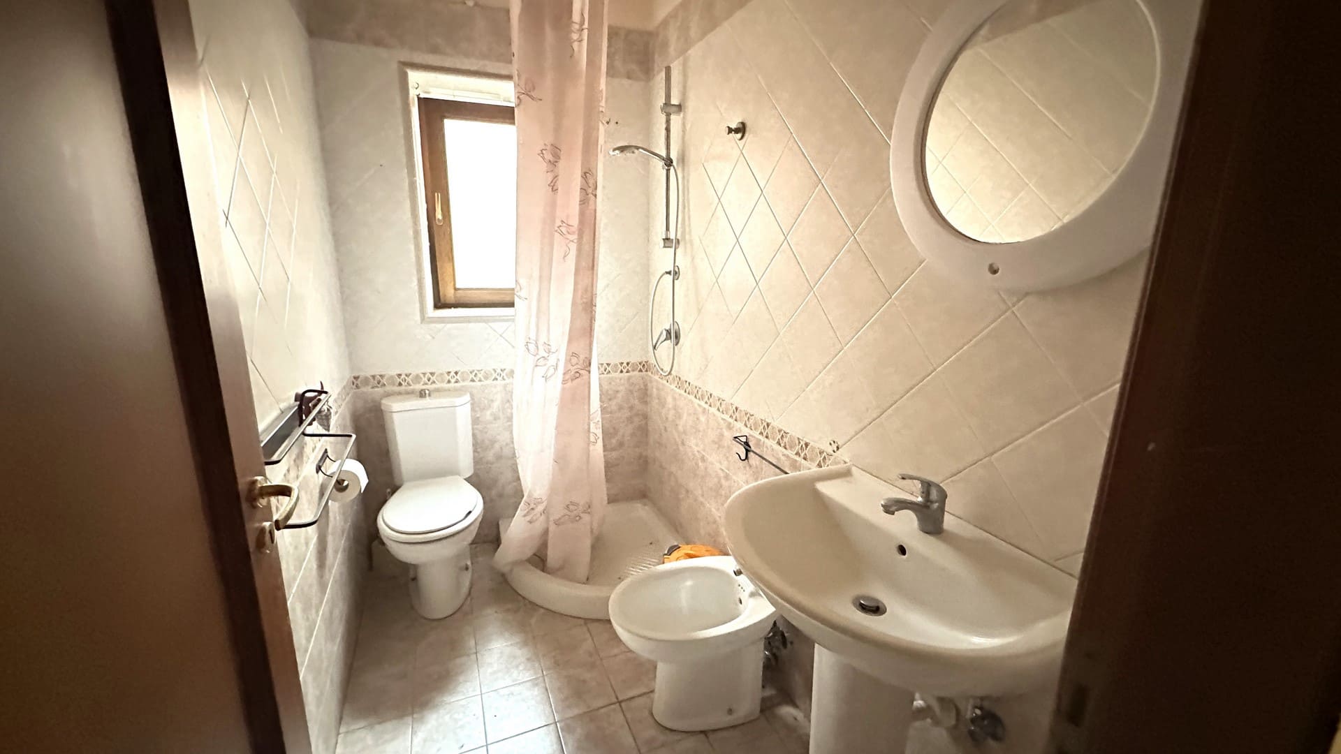 detached divisible apartment for sale in borgata syracuse sicily.
