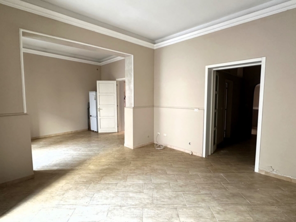 detached divisible apartment for sale in borgata syracuse sicily.
