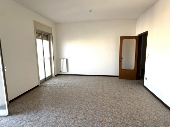 flat with garage syracuse forsale