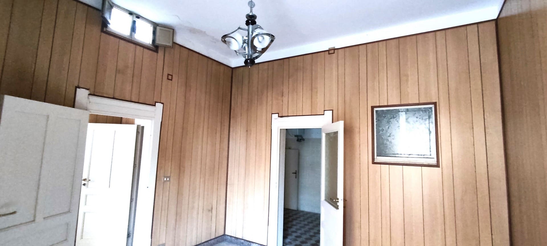 detached house with terrace for sale in palazzolo sicily