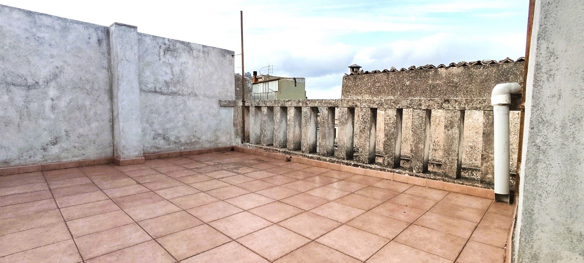 detached house with terrace for sale in palazzolo sicily