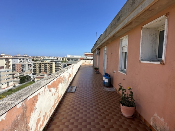 penthouse with seaview terrace forsale in syracuse sicily