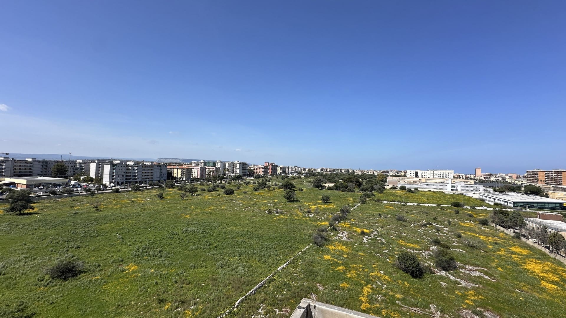 penthouse with seaview terrace forsale in syracuse sicily