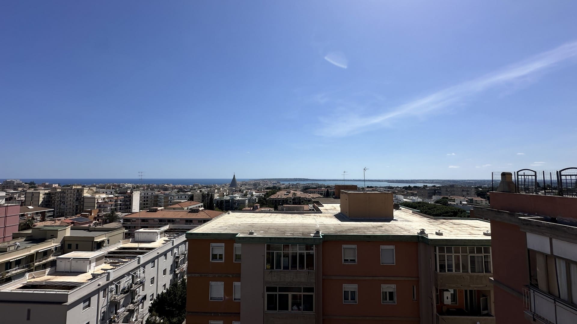 penthouse with seaview terrace forsale in syracuse sicily