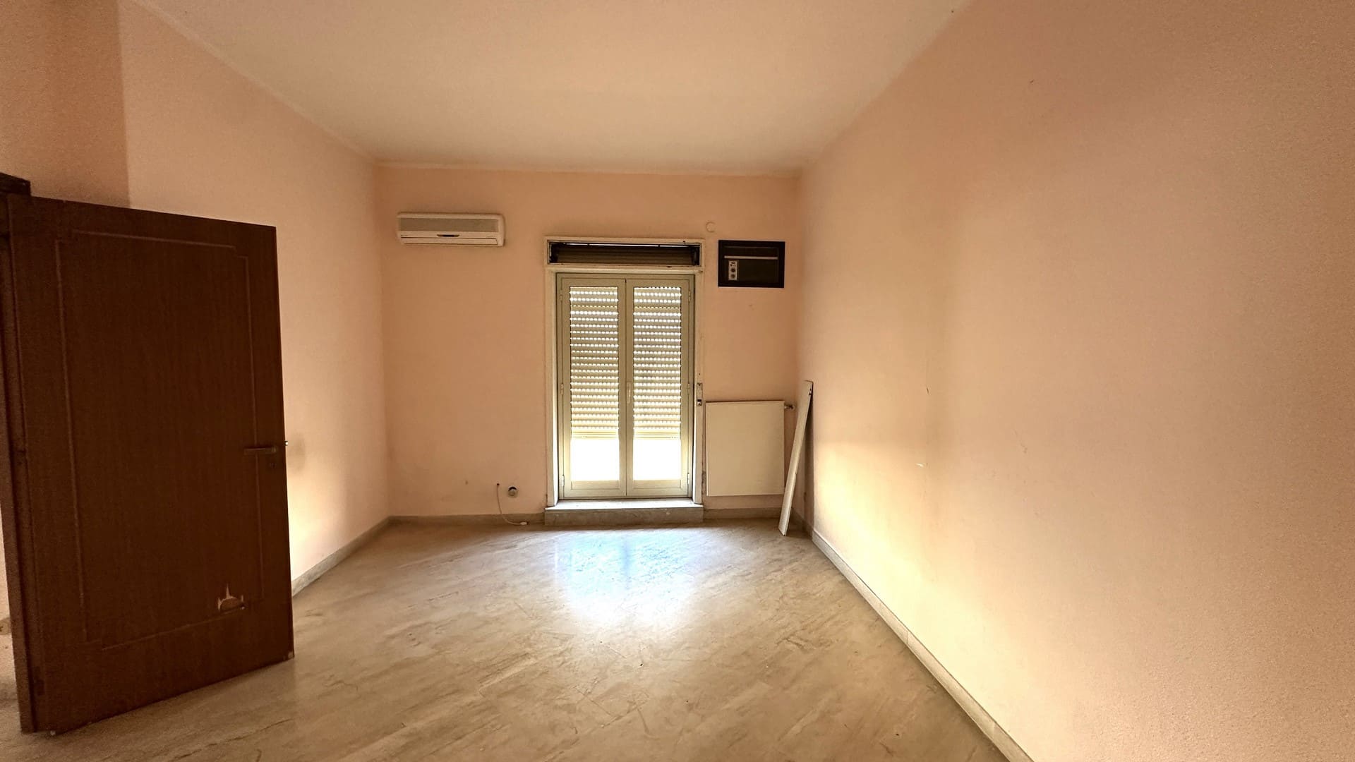 penthouse with seaview terrace forsale in syracuse sicily