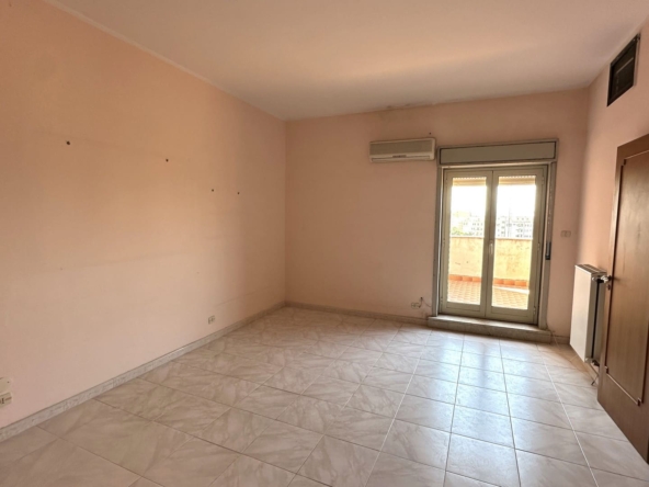 penthouse with seaview terrace forsale in syracuse sicily