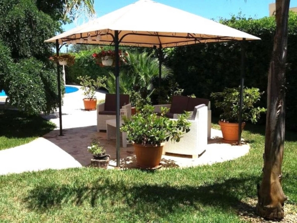 villa with swimming pool for sale syracuse sicily