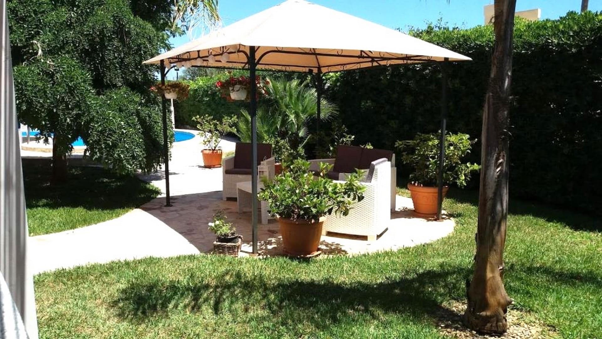 villa with swimming pool for sale syracuse sicily