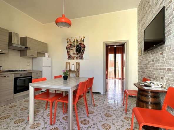 three-room apartment with terrace for sale in Syracuse