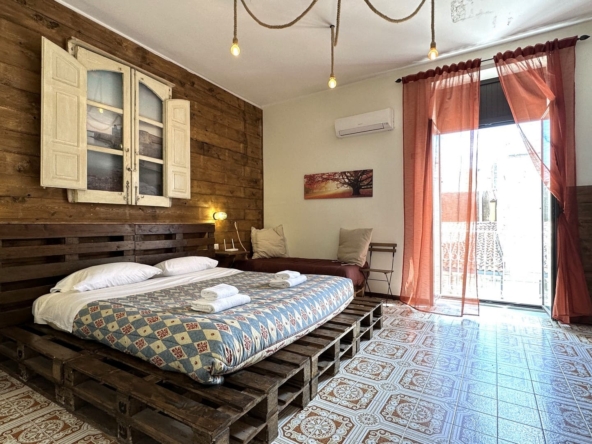 three-room apartment with terrace for sale in Syracuse