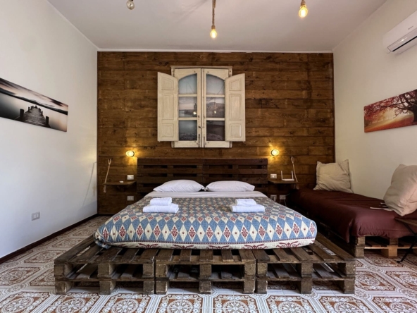 three-room apartment with terrace for sale in Syracuse