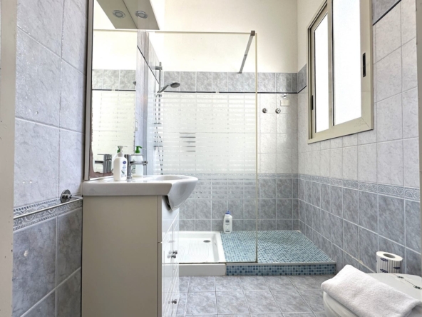three-room apartment with terrace for sale in Syracuse