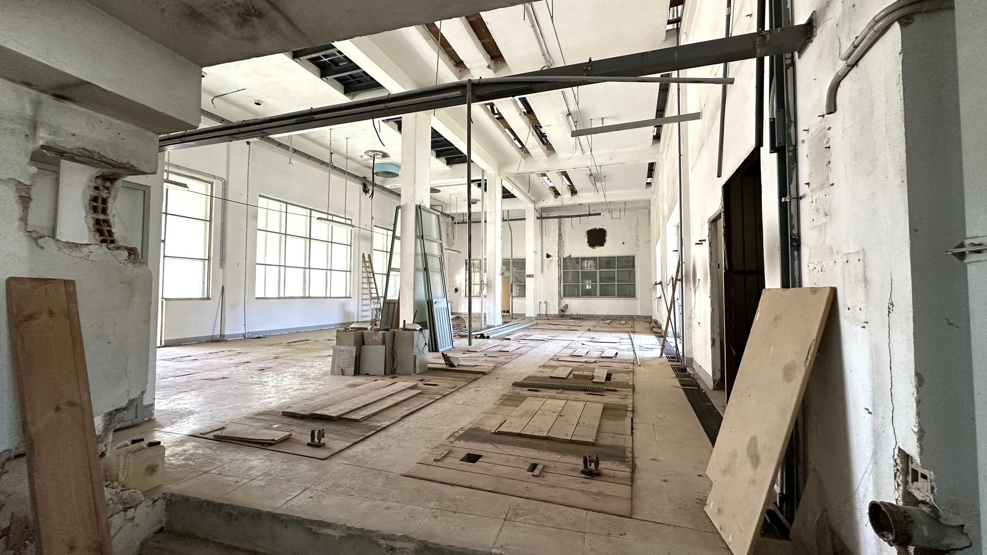 commercial building forsale sicily