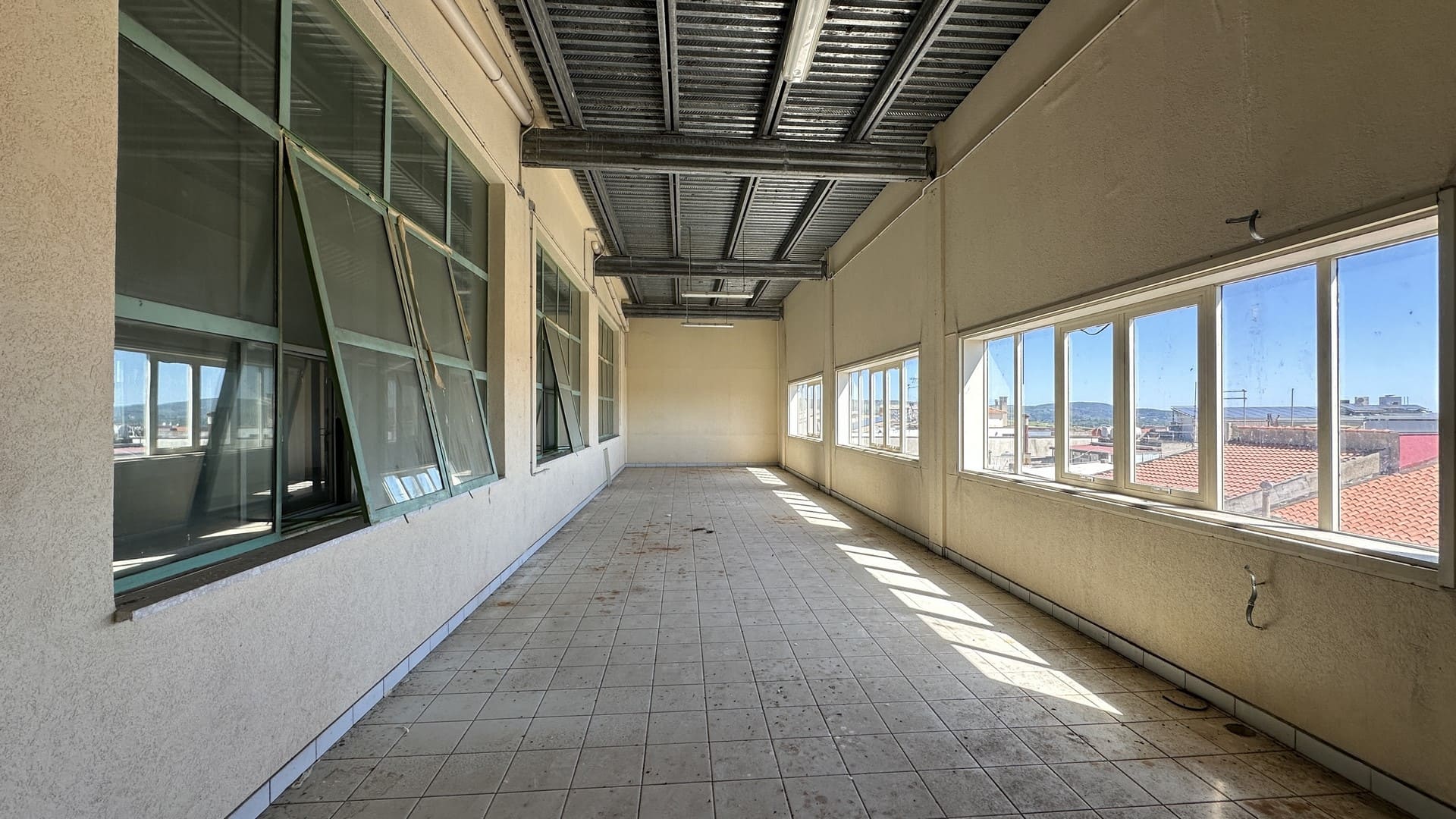 commercial building forsale sicily