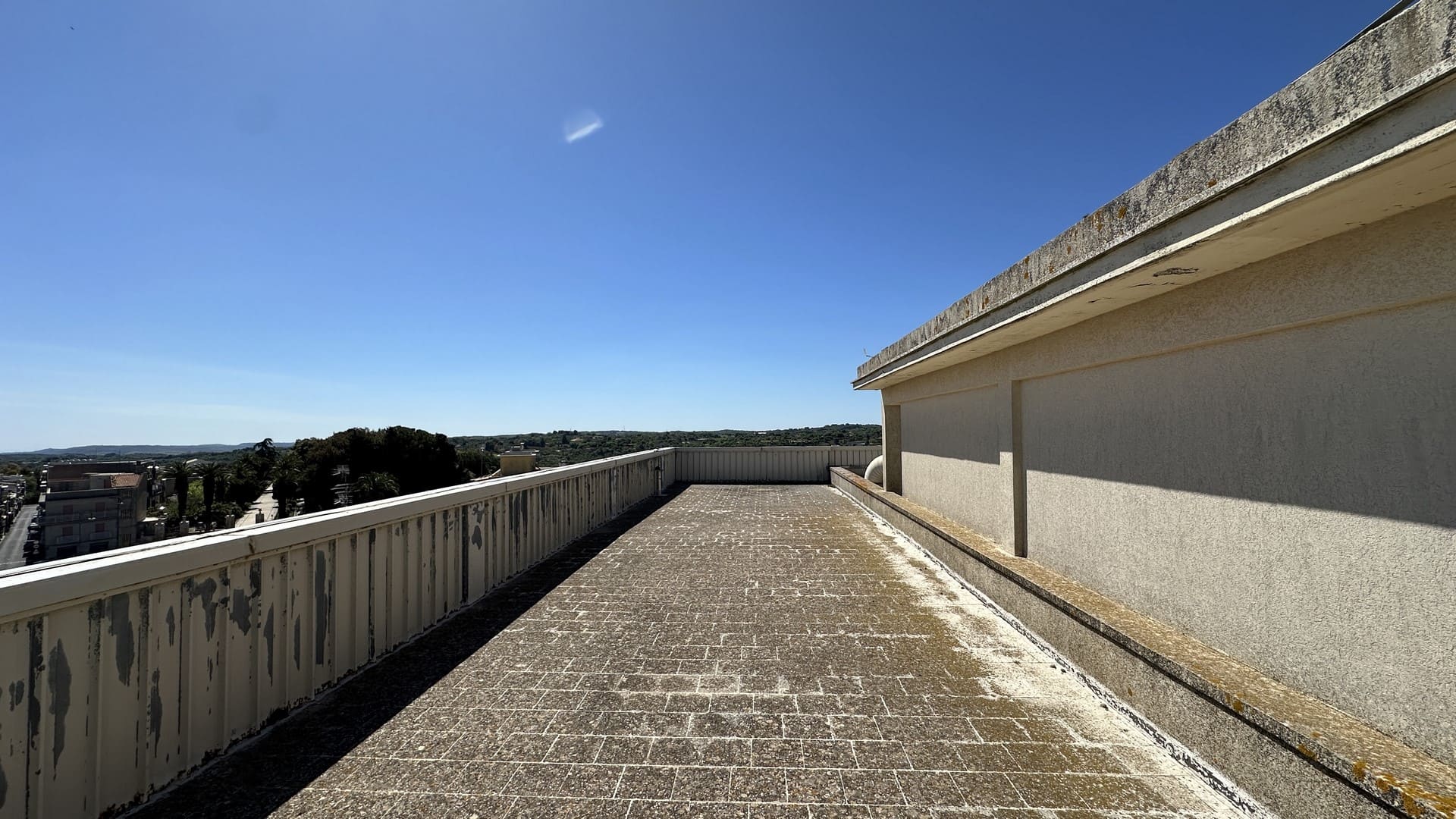 commercial building forsale sicily