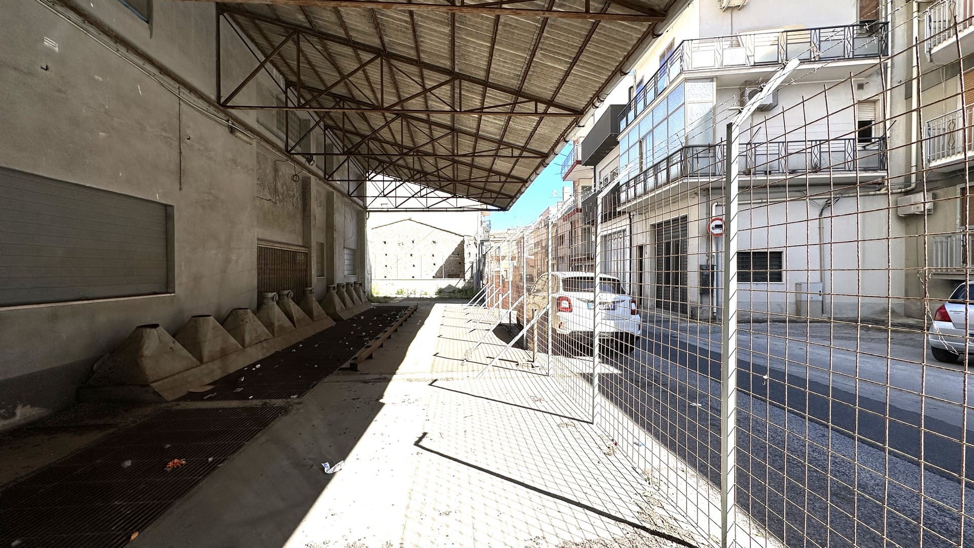 commercial building forsale sicily