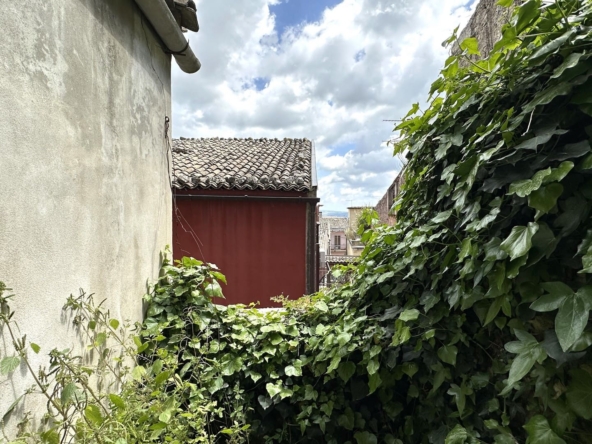 detached house with courtyard for sale palazzolo acreide sicily