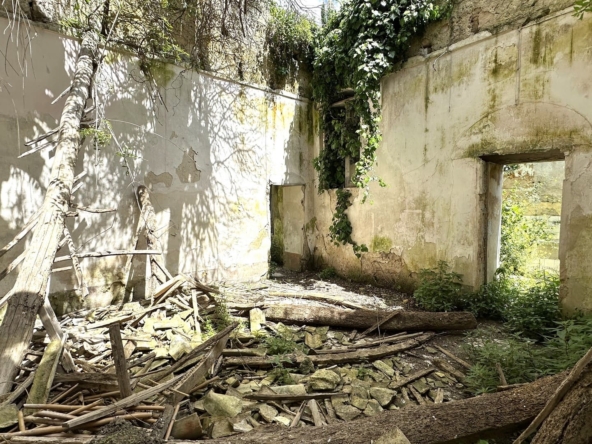 detached house with courtyard for sale palazzolo acreide sicily