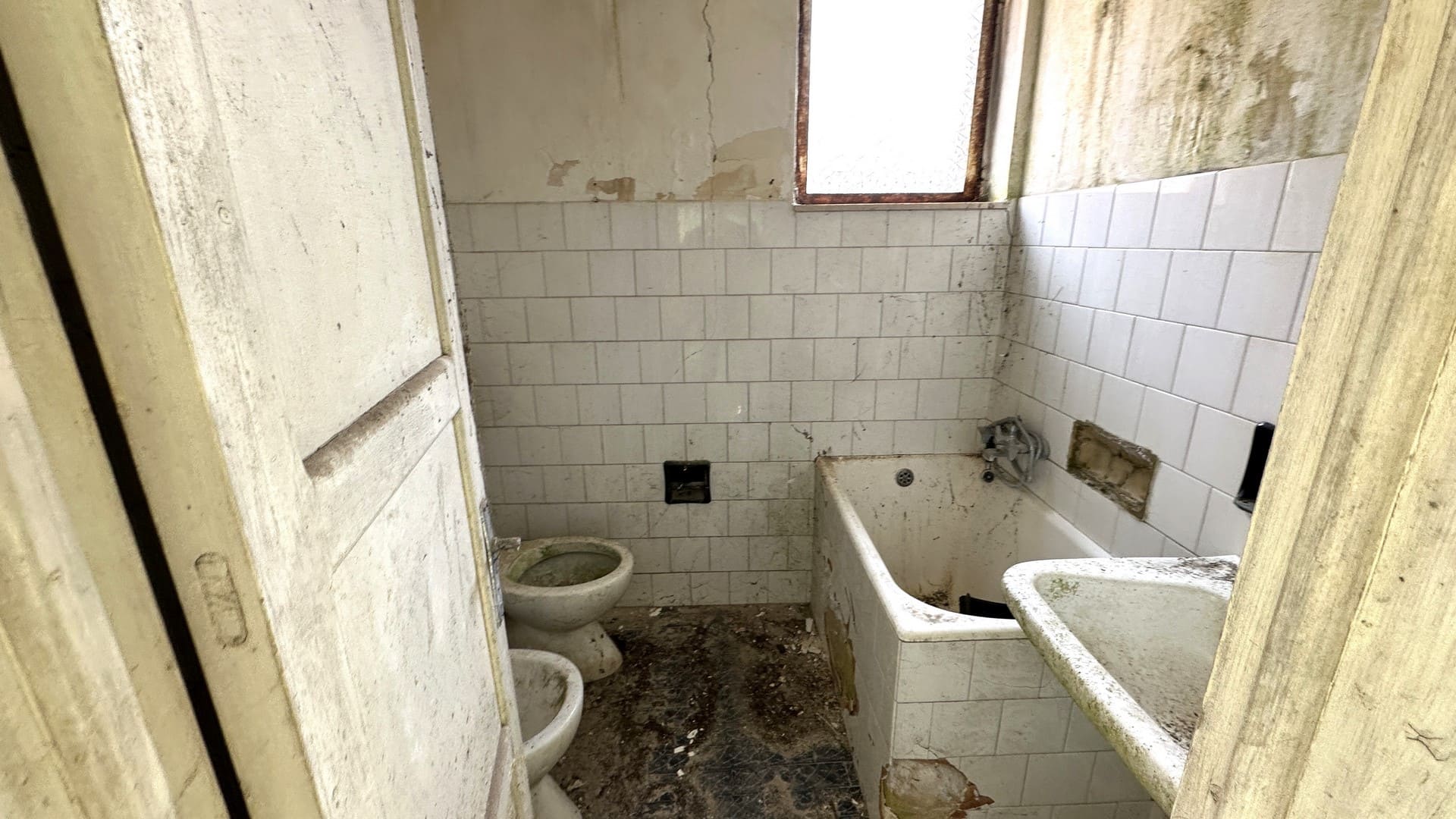 detached house with courtyard for sale palazzolo acreide sicily