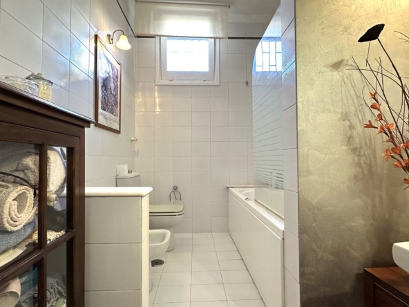 detached house with terrace forsale in the city centre of syracuse