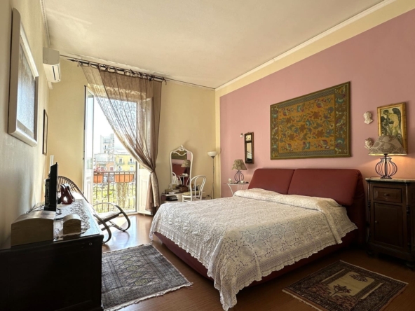 detached house with terrace forsale in the city centre of syracuse