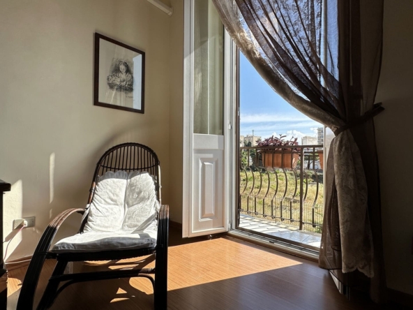 detached house with terrace forsale in the city centre of syracuse