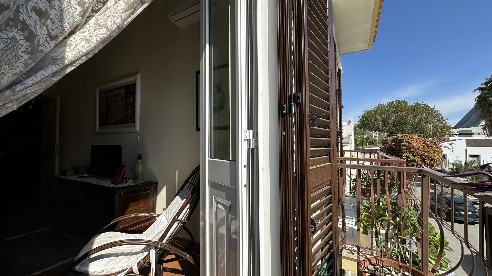 detached house with terrace forsale in the city centre of syracuse
