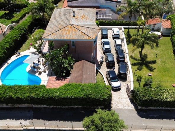 villa with swimming pool for sale syracuse sicily