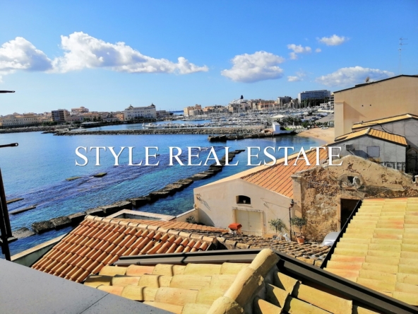 independent sea-view apartment for sale in syracuse